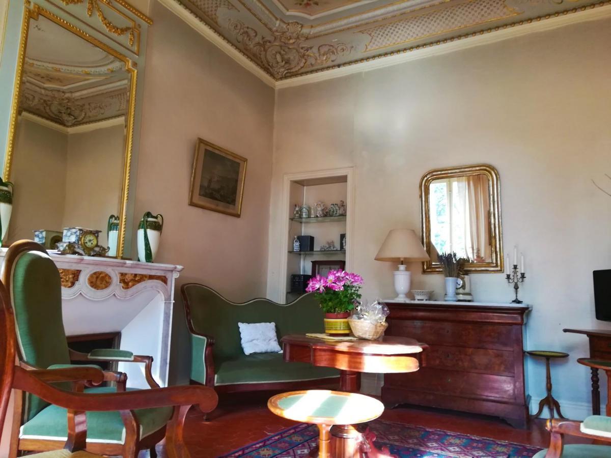Embarben Maison D'Hotes Saint-Chamas Екстериор снимка